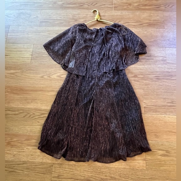 NWT Gabby Skye Glamglow dress- Size 6 - Picture 8 of 15